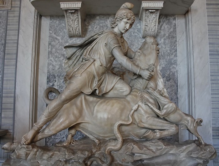 Mithra, l’Homme-Dieu persan terrassant le taureau
